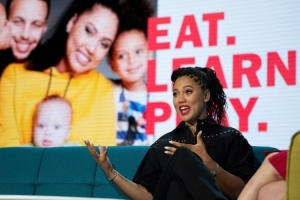 体育注册-阿耶莎：最开始没想到库里会打NBA 一直以为他会成高中篮球教练