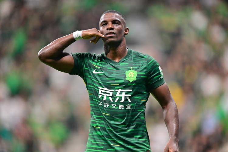 国安8月最佳球员候选：法比奥、林良铭、柏杨、古加